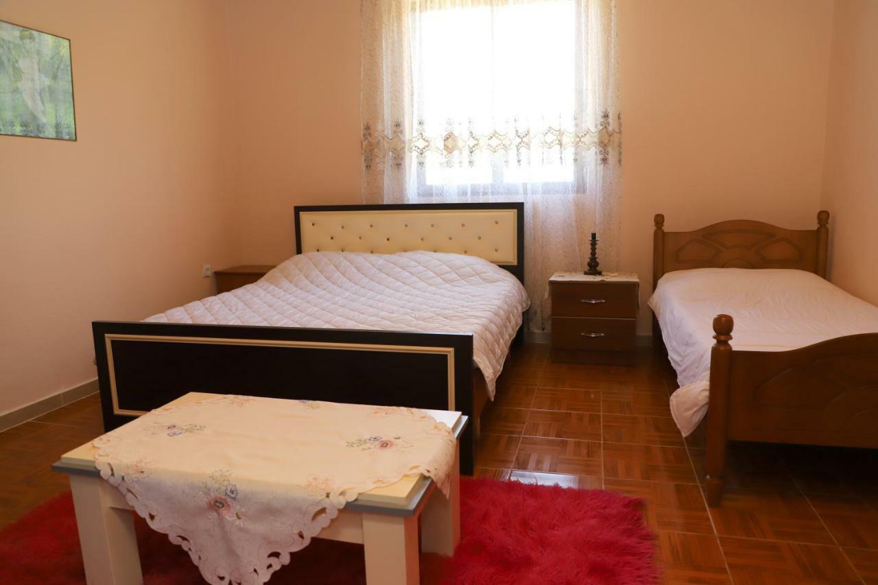 Guest House Pashollari Berat Habitación foto